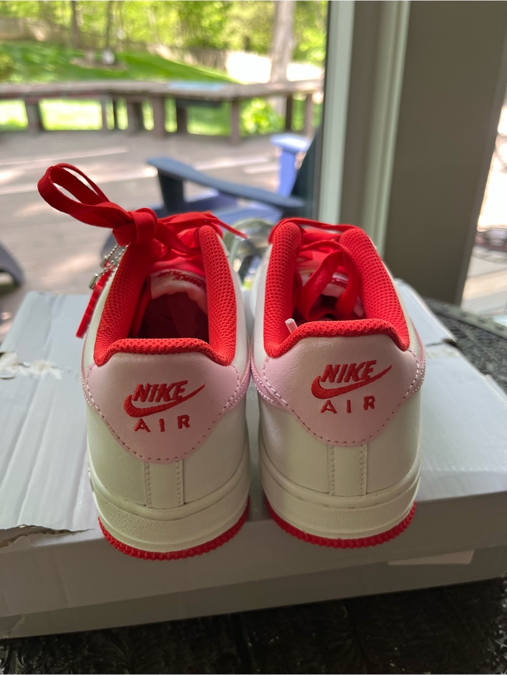 💕HTF NIKE AIR FORCE 1 VALENTINE’S DAY LIMITED EDITION SNEAKERS 5.5 Y 7 38 EU - Picture 13 of 15